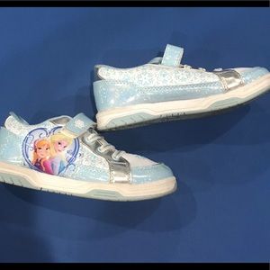 Girls frozen light up shoes